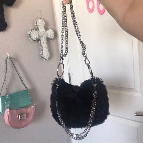 SOLD- Vintage Black Fur Goth Purse🖤 - Picture 3 of 4